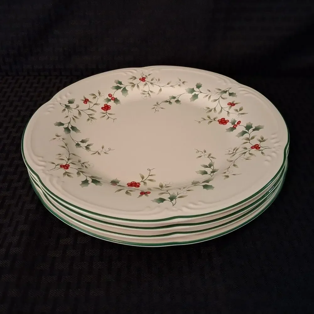 Set Of 4 Dinner Plates Pfaltzgraff Winterberry 10.25” Holly Berry Christmas